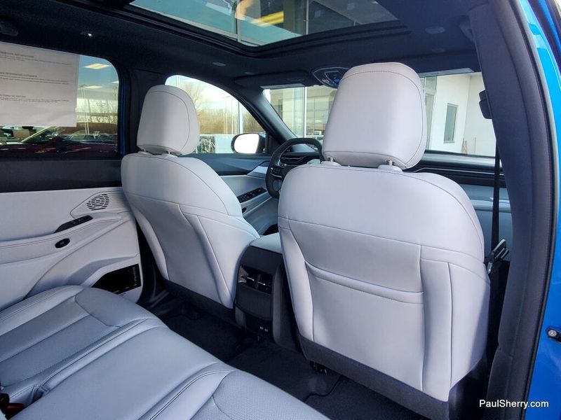 New 2026 Jeep Cherokee Limited 4x4