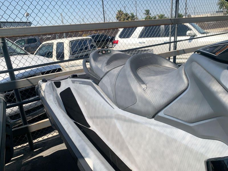 New 2025 Sea-Doo GTX LIMITED 325 (SOUND SYSTEM) Image 3