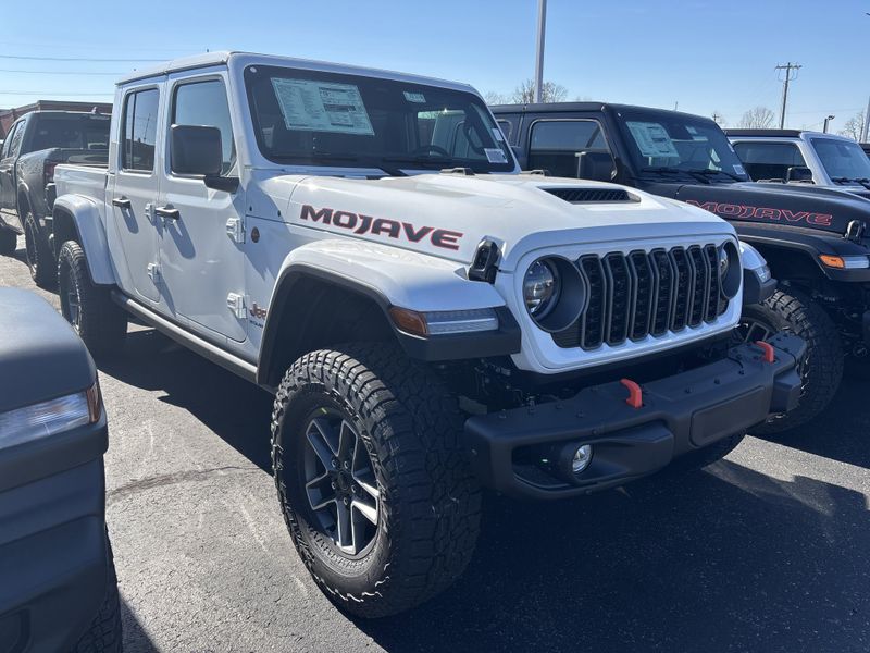 New 2026 Jeep Gladiator Mojave X 4x4Image 3