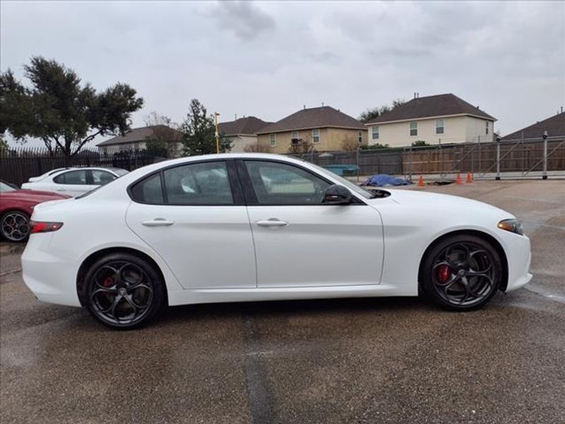 2025 Alfa Romeo Giulia Tributo ItalianoImage 5