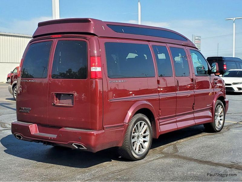 2024 Chevrolet Express Cargo Image 12