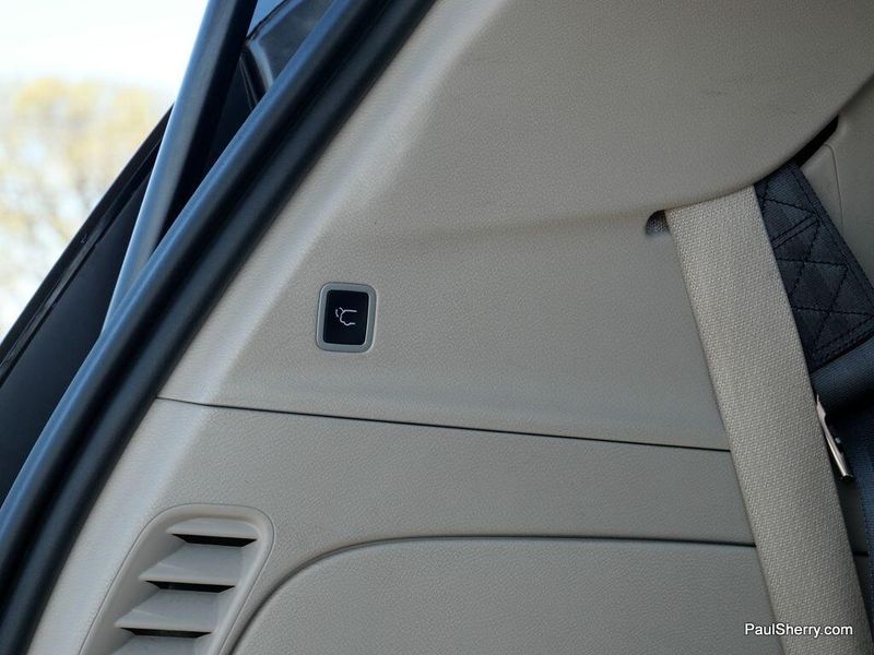 2022 Chrysler Voyager LXImage 52