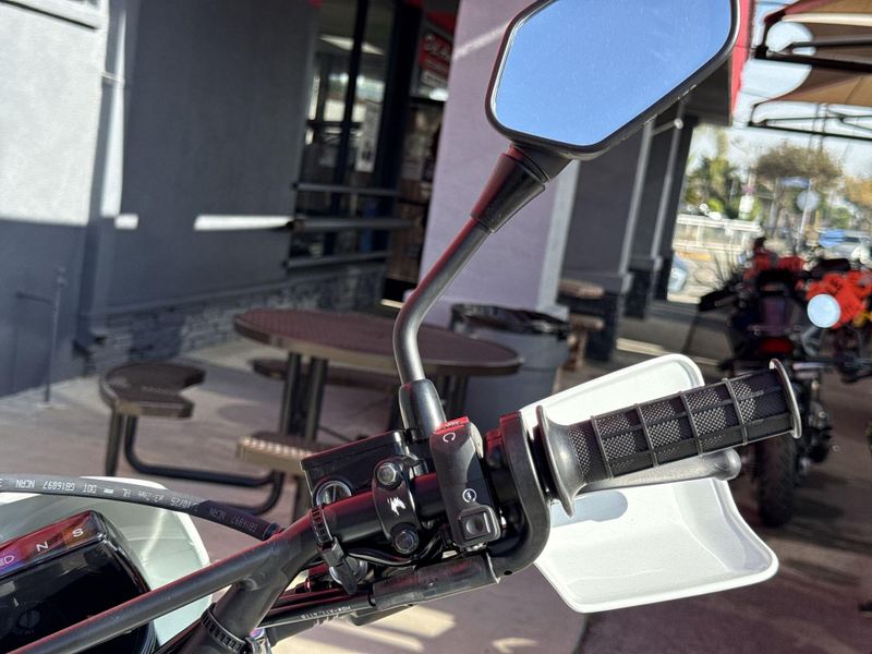 New 2025 Honda XR650L Image 12