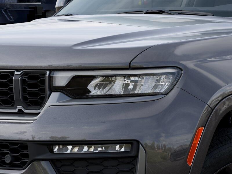 New 2026 Jeep Grand Cherokee L Limited Reserve 4x4Image 6