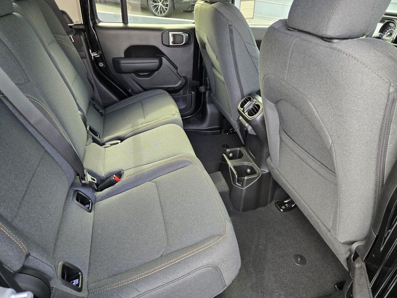 New 2026 Jeep Gladiator Sport S 4x4
