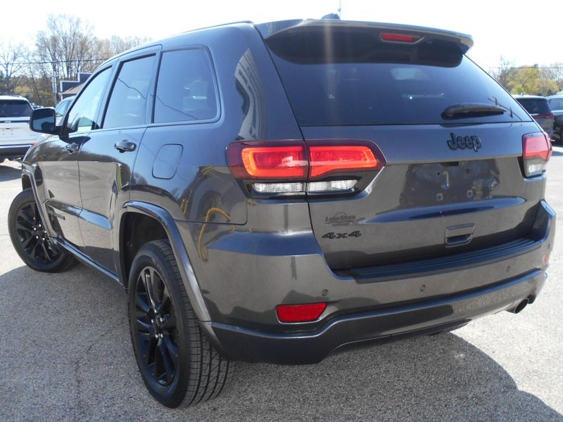 2018 Jeep Grand Cherokee AltitudeImage 3
