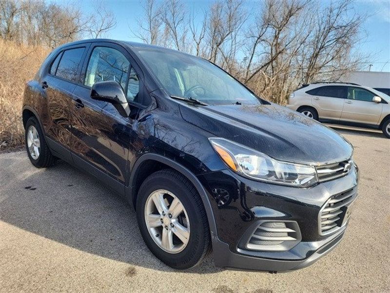 2019 Chevrolet Trax LSImage 1