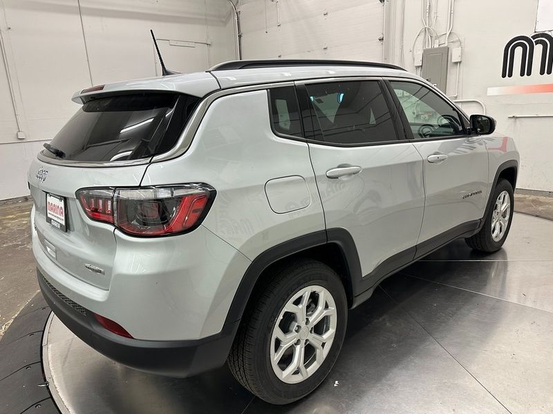 2024 Jeep Compass Latitude 4x4Image 10