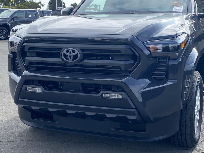 2025 Toyota Tacoma SR5Image 7