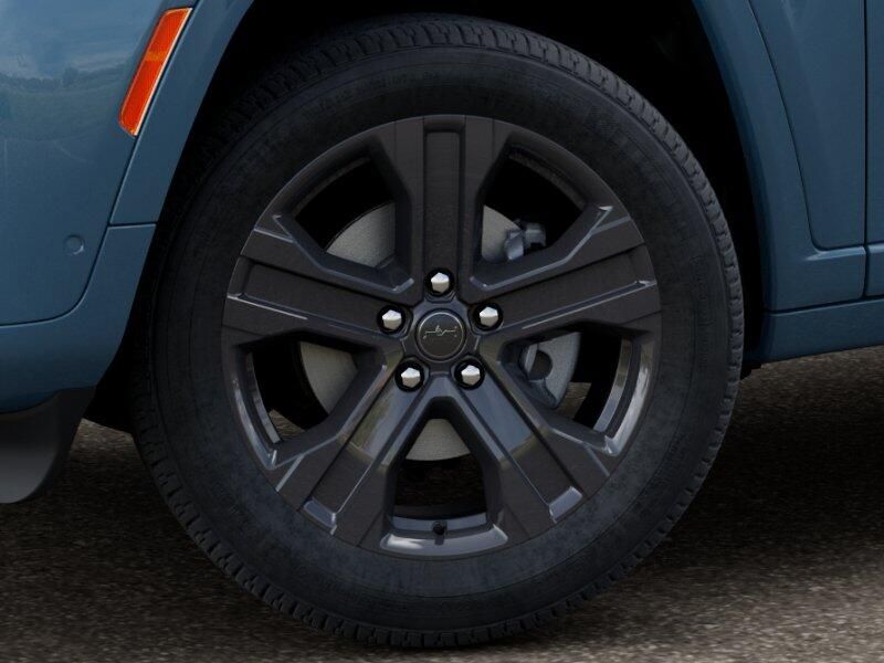 New 2027 Jeep Grand Cherokee Limited Reserve 4x4