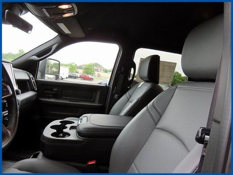 New 2025 RAM 2500 TradesmanImage 15