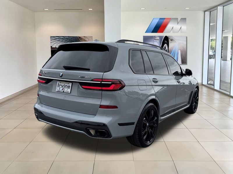 2023 BMW X7 xDrive40iImage 6