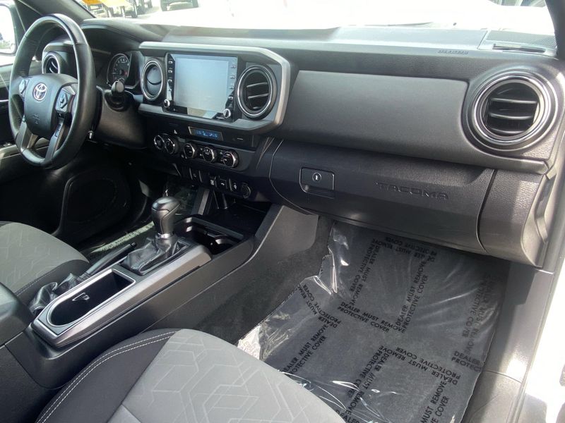 2023 Toyota Tacoma TRD SportImage 11