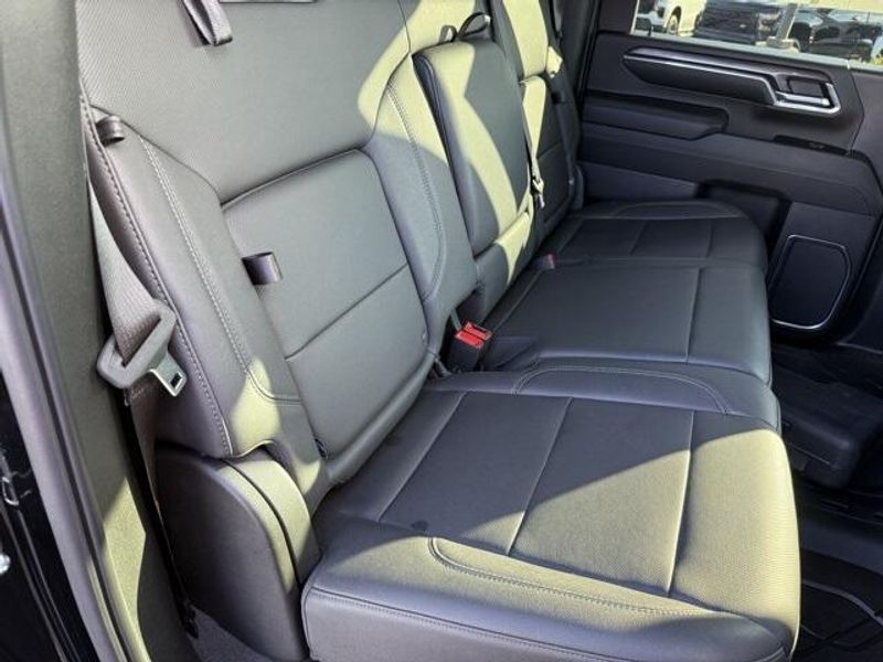 2024 Chevrolet Silverado 2500HD LT photo 9
