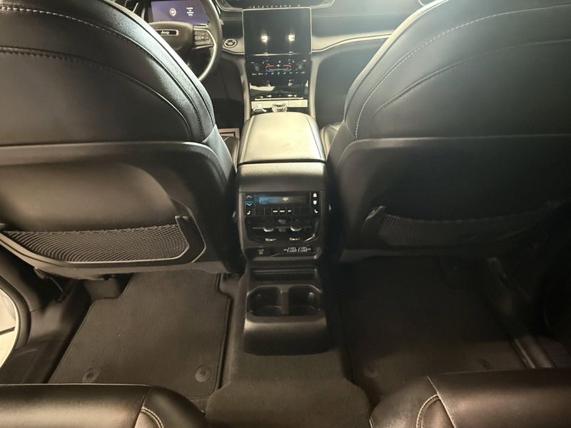 Used 2023 Jeep Grand Cherokee L LimitedImage 22