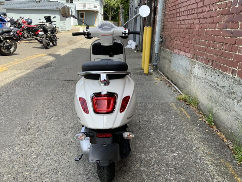 New 2025 Vespa PRIMAVERA 150 