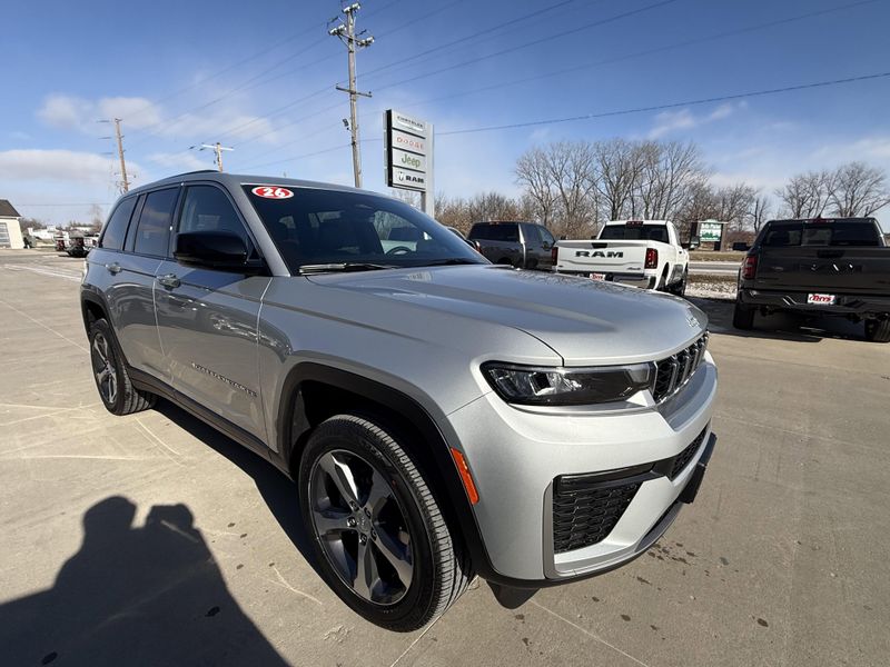 New 2026 Jeep Grand Cherokee Limited 4x4Image 41