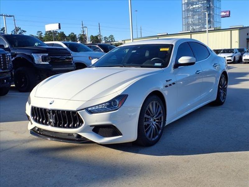 2022 Maserati Ghibli ModenaImage 2