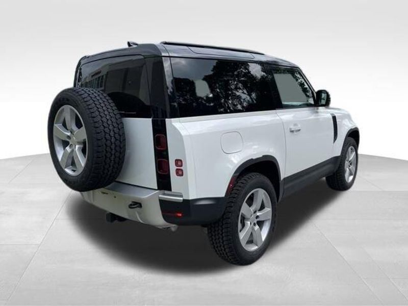 2025 Land Rover Defender S