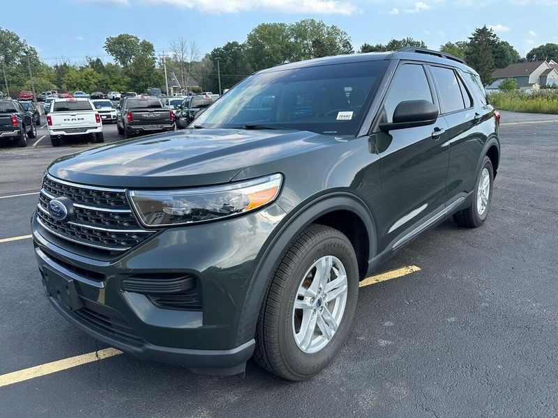 2022 Ford Explorer XLT photo 3
