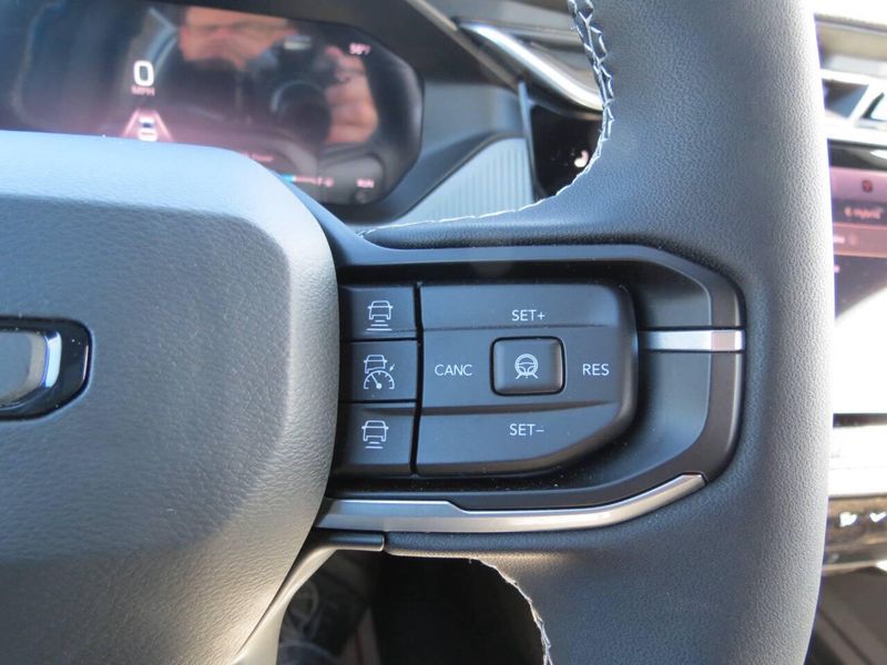 New 2026 Jeep Cherokee Limited 4x4Image 13