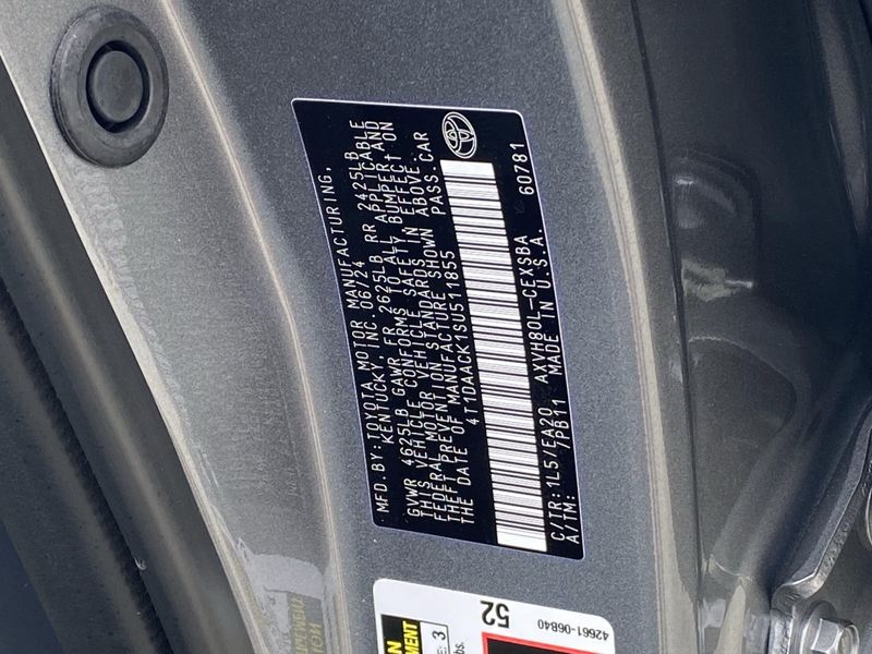 Used 2025 Toyota Camry SEImage 30