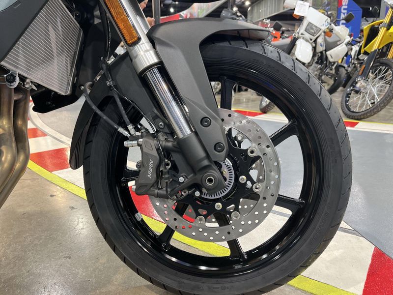 New 2024 Suzuki V-STROM 800 Image 16