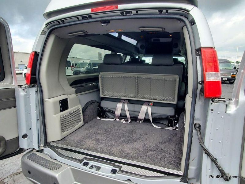 2022 GMC Savana Cargo Image 15