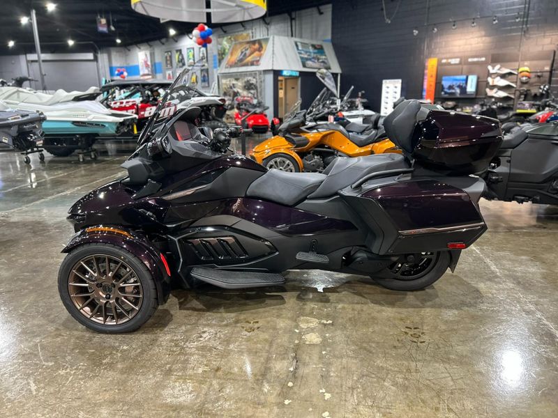 New 2025 Can-Am SPYDER RT SEA-TO-SKY (SE6) Image 21
