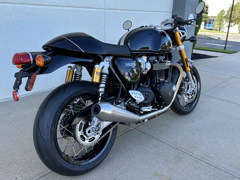 2024 Triumph THRUXTON RS in a JET BLACK / SILVER ICE exterior color. Cross Country Powersports 732-491-2900 crosscountrypowersports.com 