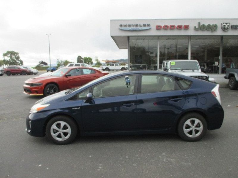 2012 Toyota Prius One/Two/Three/Four/FiveImage 11