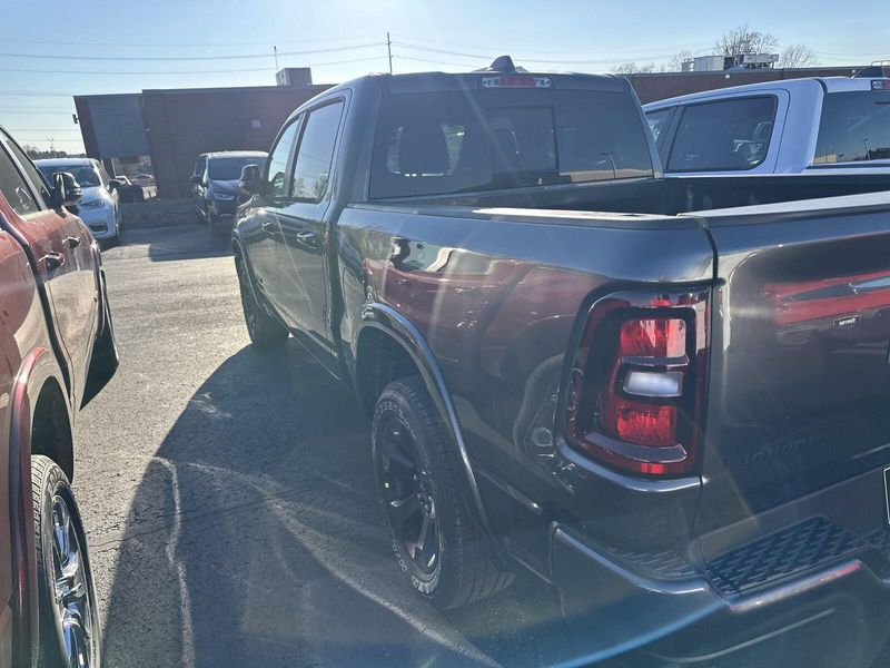 2025 RAM 1500 Big Horn Crew Cab 4x4 5