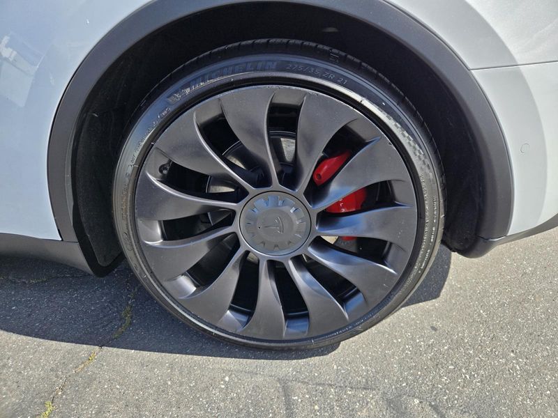 Used 2022 Tesla Model Y Performance AWD