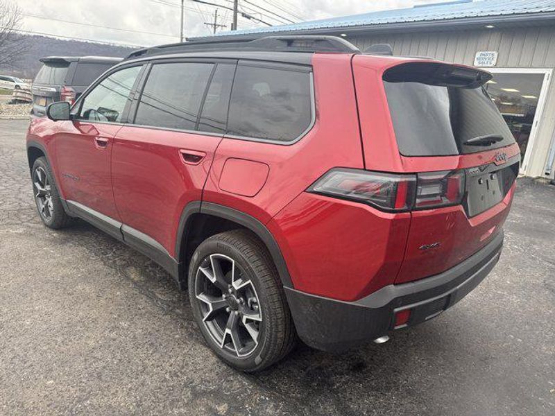 New 2026 Jeep Cherokee Overland 4x4Image 8