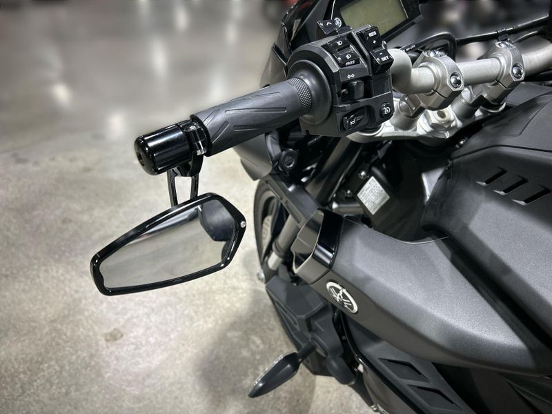 2019 Yamaha MT-10 Image 12