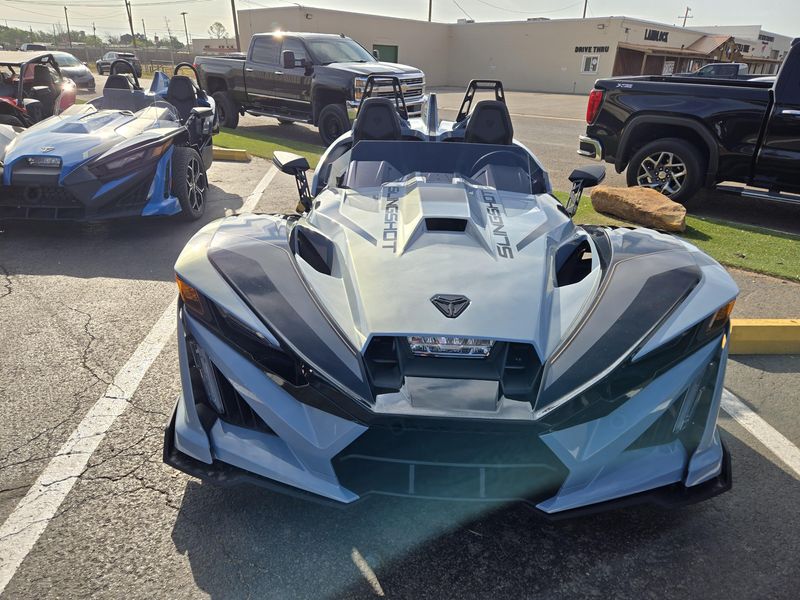 NEW 2026 POLARIS SLINGSHOT SIGNATURE EDITION AUTODRIVE Image 7