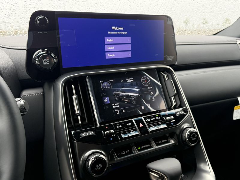 New 2026 Lexus LX 600 LuxuryImage 24