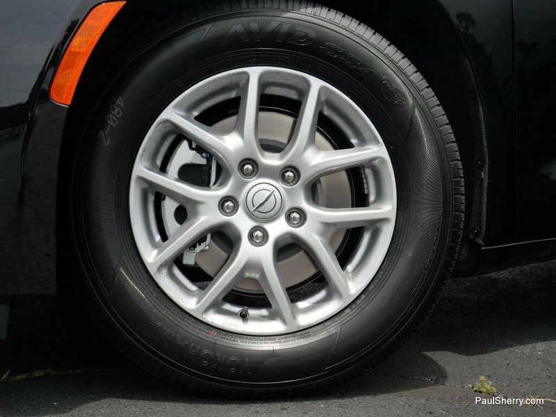 New 2025 Chrysler Voyager LxImage 17