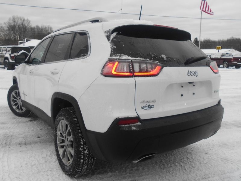 2021 Jeep Cherokee Latitude LuxImage 3