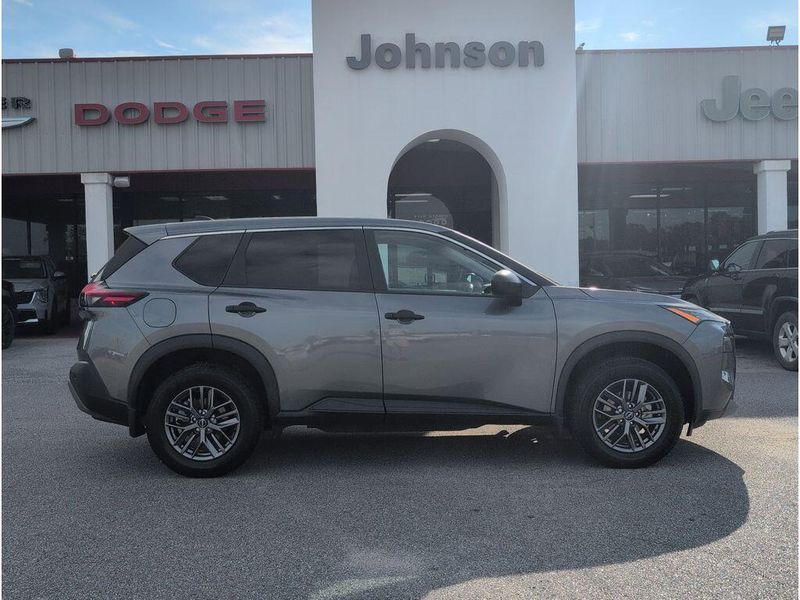 Used 2023 Nissan Rogue SImage 6