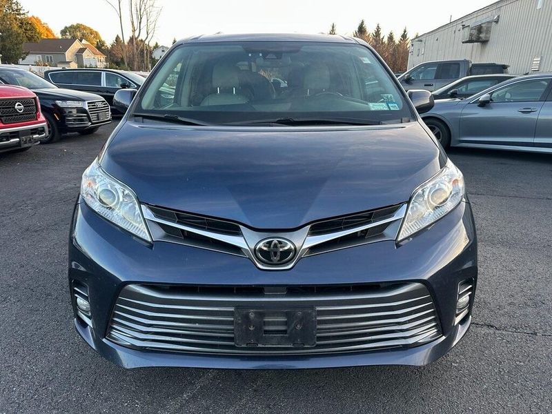 2019 Toyota Sienna XLE PremiumImage 12