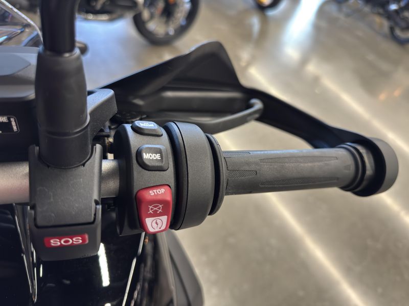 2025 BMW F 900 GS Adventure - BLACK STORM METALLIC