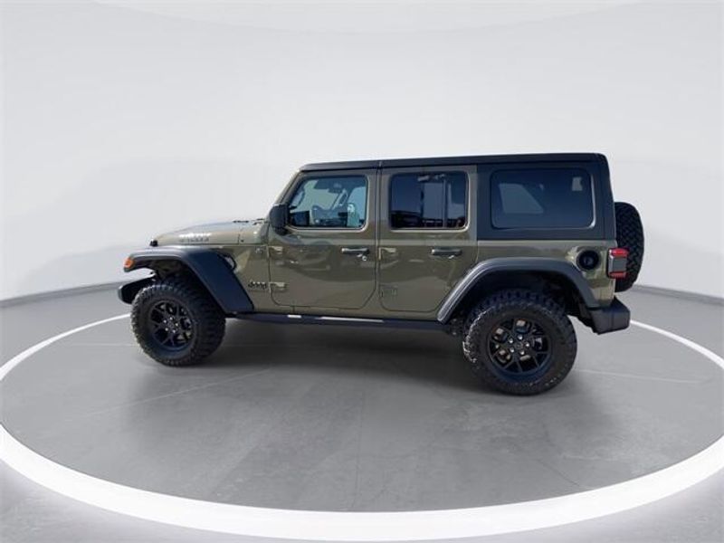 2025 Jeep Wrangler 4-door WillysImage 5