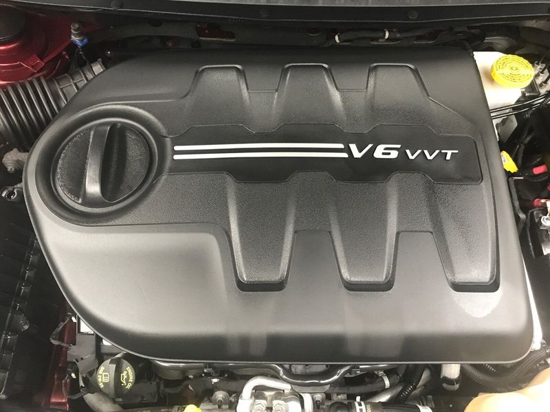 Used 2019 Jeep Cherokee Latitude PlusImage 19