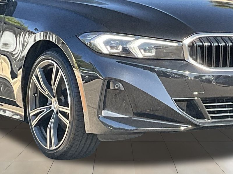 2023 BMW 3 Series 330iImage 8