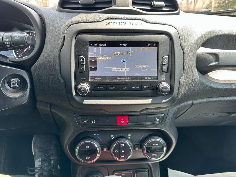 2016 Jeep Renegade TrailhawkImage 8