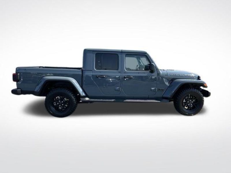 2025 Jeep Gladiator High Tide 4x4