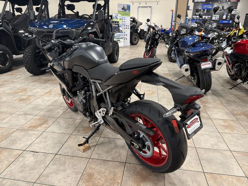 New 2027 Suzuki GSX-8R Image 15