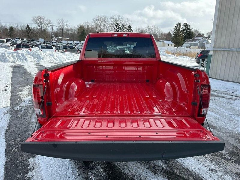 2021 RAM 1500 Classic WarlockImage 14