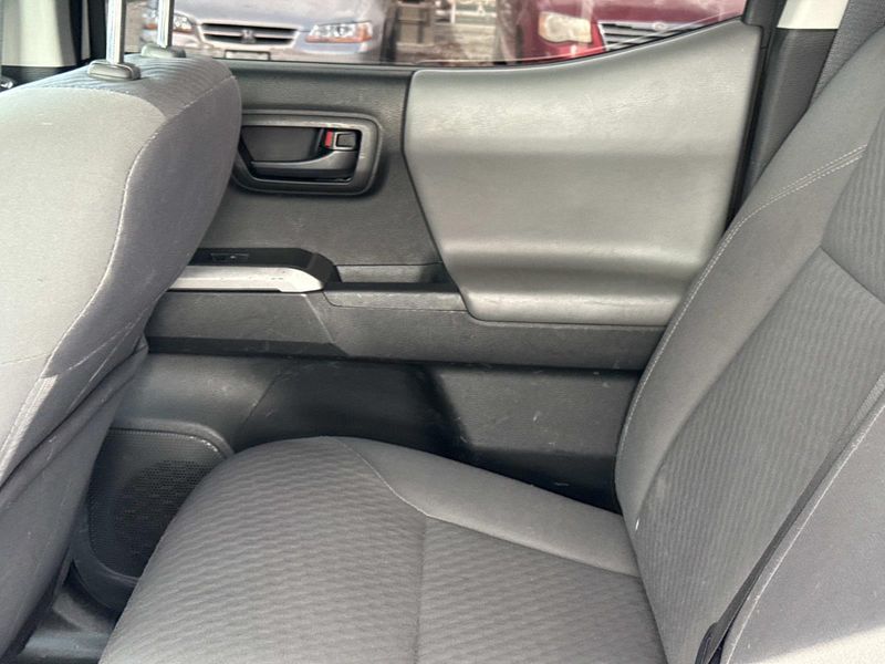 Used 2022 Toyota Tacoma SR5 Double Cab 5' Bed I4 AT (Natl)
